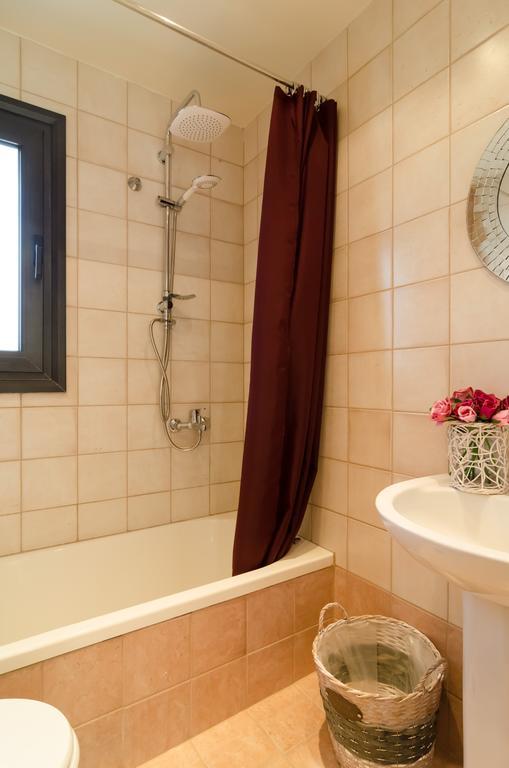White Rose Villa Kриопиги Екстериор снимка