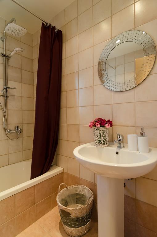 White Rose Villa Kриопиги Екстериор снимка